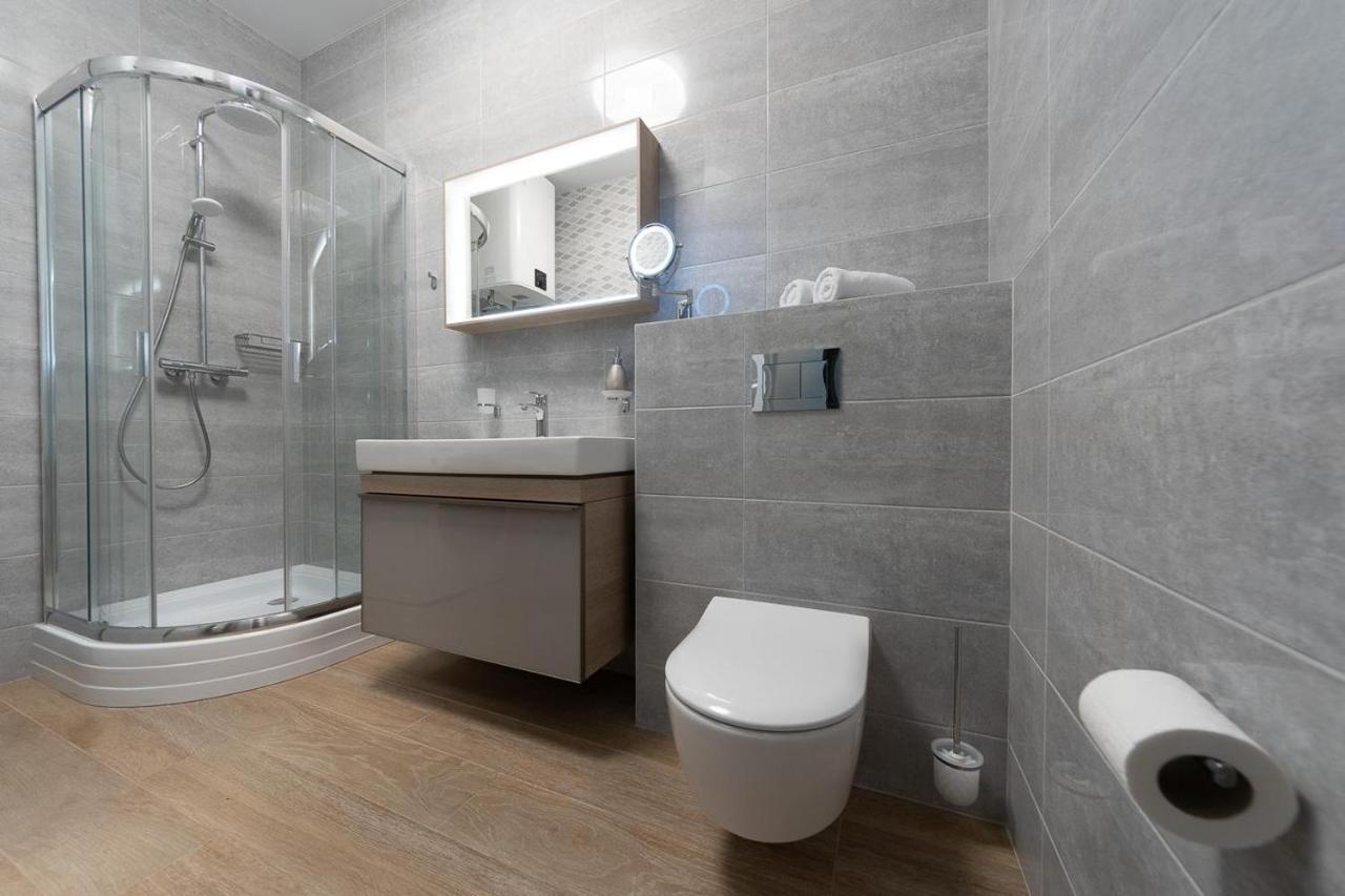 New Modern Apartments. Metro Minskaya เคียฟ ภายนอก รูปภาพ