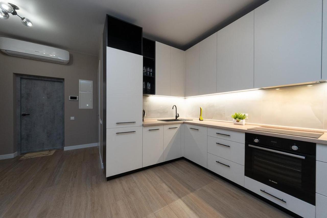 New Modern Apartments. Metro Minskaya เคียฟ ภายนอก รูปภาพ
